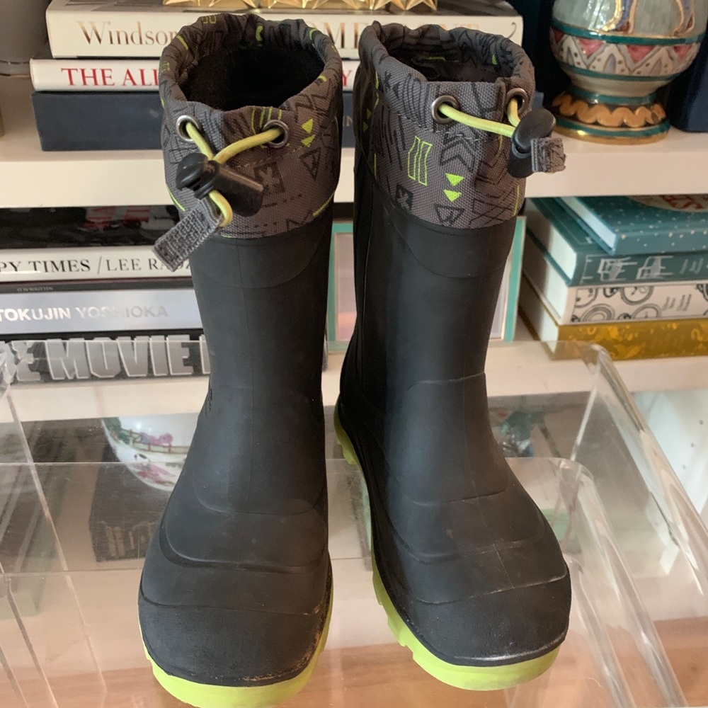 Boys snow boots